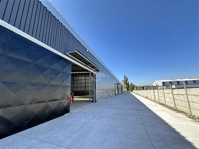 Industrial en Arriendo en Colina