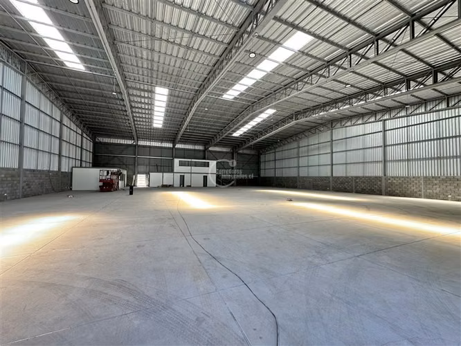 Industrial en Arriendo en Colina