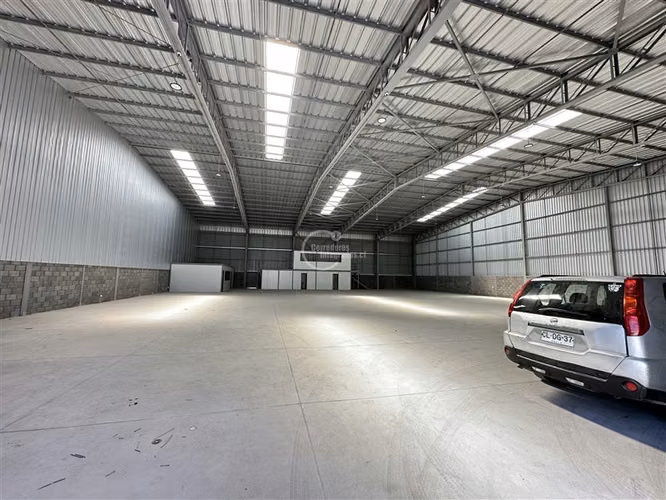 Industrial en Arriendo en Colina