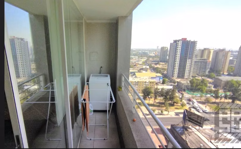 Se vende dpto, estudio, 1 bodega. Metro a 3 cuadras.