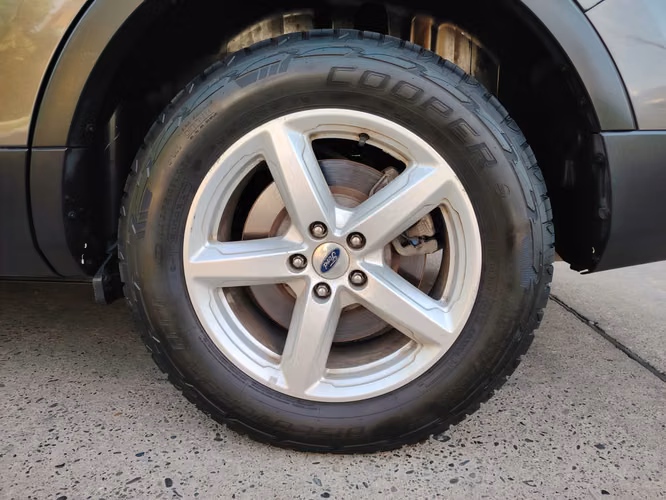 FORD EXPLORER