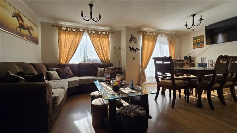 Casa en venta de 5 dorm. en Puerto Varas