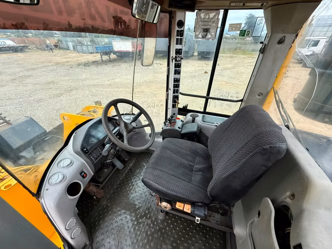 2013 Cargador Frontal Volvo L120F – Balde 3,4 m3 Operativo – 44.500 hrs