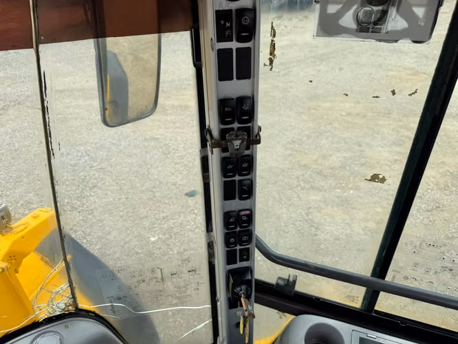 2013 Cargador Frontal Volvo L120F – Balde 3,4 m3 Operativo – 44.500 hrs