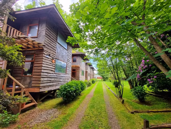 SE VENDE HERMOSO COMPLEJO TURISTICO EL HUAIRAVO, VALDIVIA