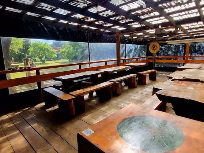 SE VENDE HERMOSO COMPLEJO TURISTICO EL HUAIRAVO, VALDIVIA