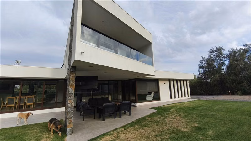 Casa en venta de 7 dorm. en Lampa