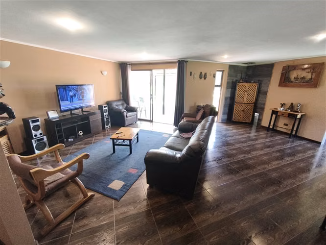Casa en venta de 6 dorm. en Lampa