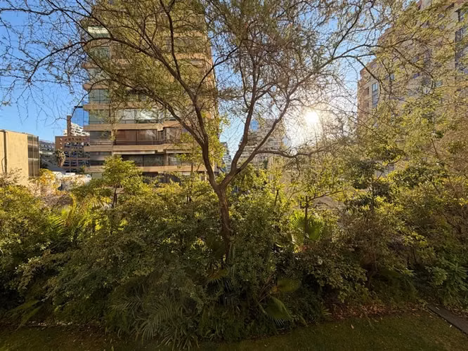 Departamento en arriendo AMOBLADO de 3 dorm. en Las Condes
