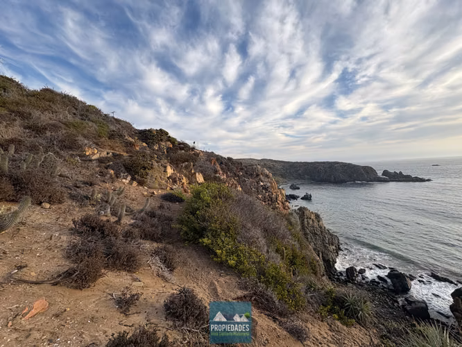 PARCELA CON VISTA PANORÁMICA AL MAR EN OCHOQUEBRADAS