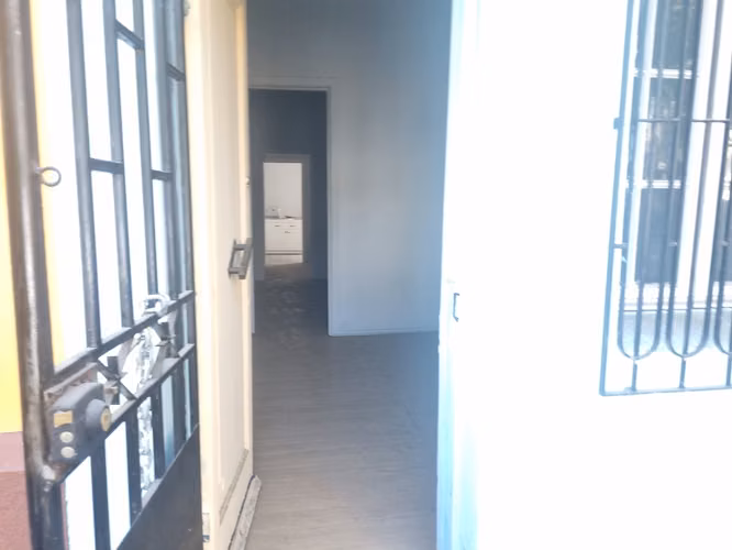 Vendo | Casa con giro comercial | Barrio Yungay - Imagen 4