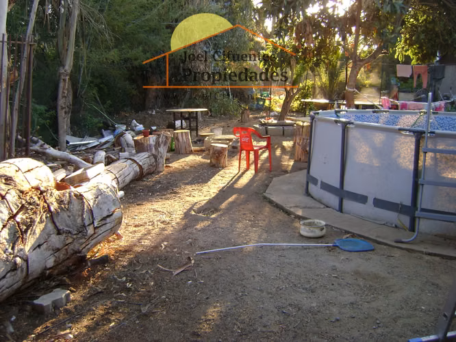 Propiedad con local comercial y departamento en 2do. Cod-2416