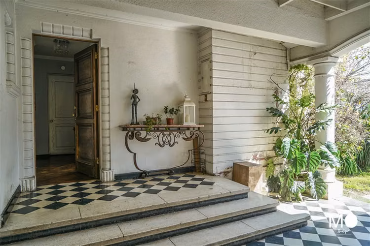 Joya arquitectónica, estilo moderno, barrio Pucará - Imagen 3