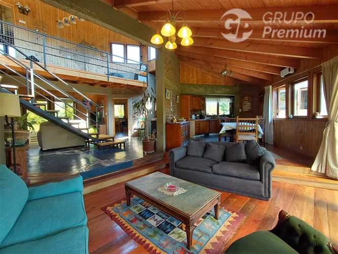 Casa Contemporáneo-Rústica en Parcela 5.069 m2 Padre Hurtado