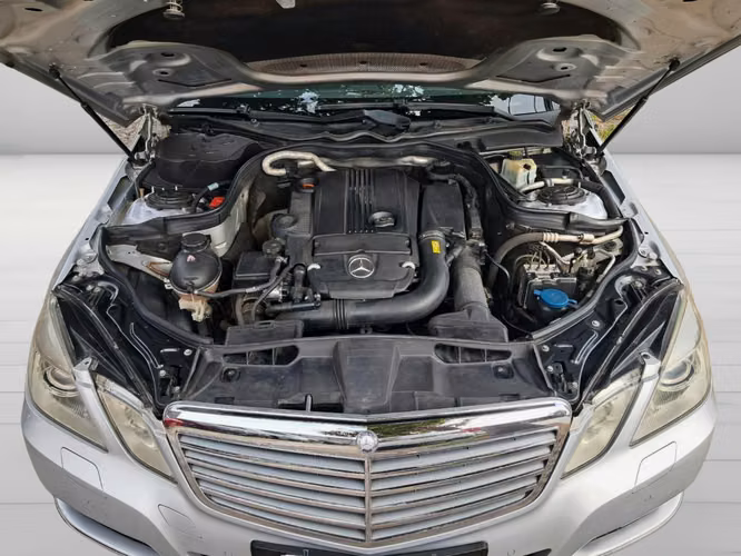 MERCEDES-BENZ E250 BLUE EFFICIENCY 2.5 AUT 2010