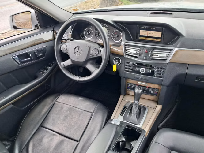 MERCEDES-BENZ E250 BLUE EFFICIENCY 2.5 AUT 2010