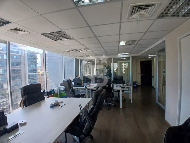 OFICINA EJECUTIVA EQUIPADA / PROVIDENCIA