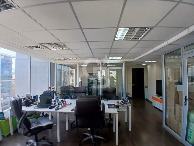 OFICINA EJECUTIVA EQUIPADA / PROVIDENCIA