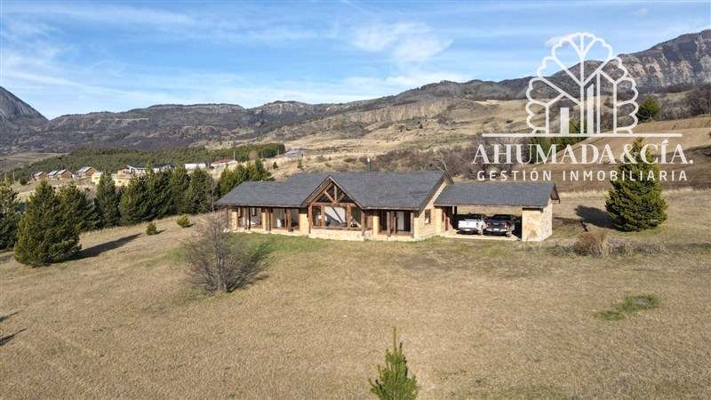 Casa en venta de 3 dorm. en Coihaique
