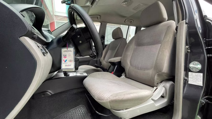 Mitsubishi Montero Sport G2 2.5 Diesel 2WD AT (2013)