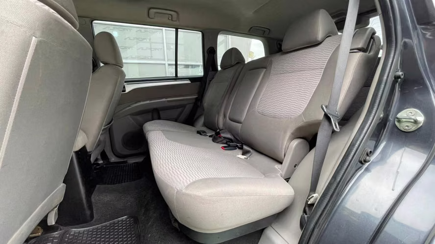 Mitsubishi Montero Sport G2 2.5 Diesel 2WD AT (2013)