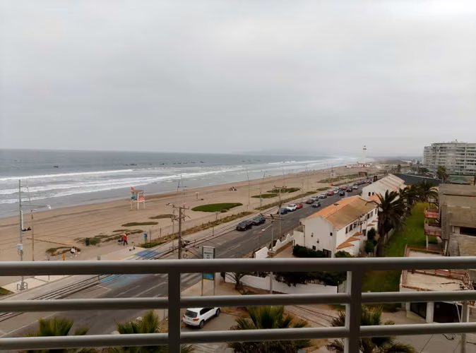 Avenida del Mar con Amunategui, La Serena. Se Vende Amoblado.