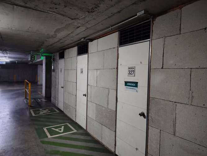 Se venden minibodegas Edificio Centro Costanera