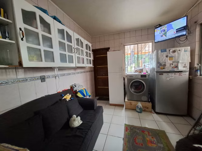 EN VENTA CENTRICA PROPIEDAD EN CALLE  ISABEL RIQUELME - CHILLAN