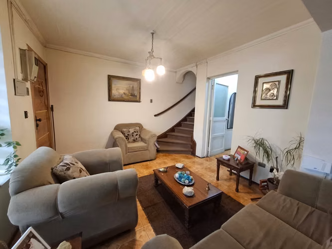 EN VENTA CENTRICA PROPIEDAD EN CALLE  ISABEL RIQUELME - CHILLAN