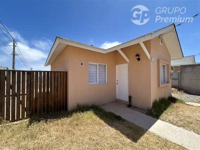 Arriendo casa año corrido de 2 dorm. en Coquimbo