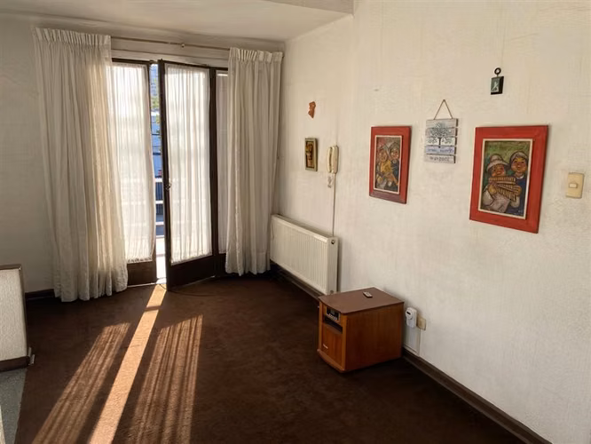 Casa Covarrubias, amplio terreno, dpto. interior, jardines