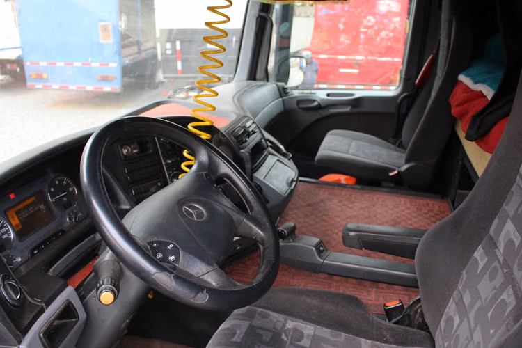 Tracto Mercedes Benz Actros 1836 Ls año 2012 AT 4X2 562.000 KMS LITERA