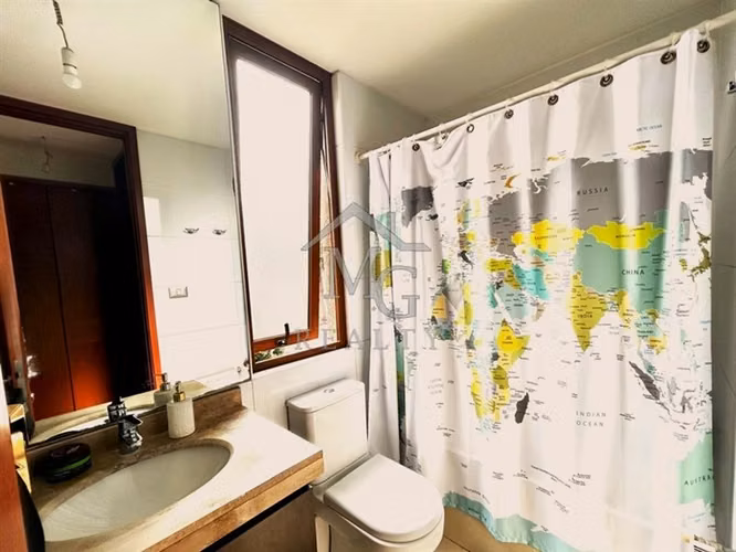 Casa en venta de 4 dorm +escritorio en Piedra Roja Colina