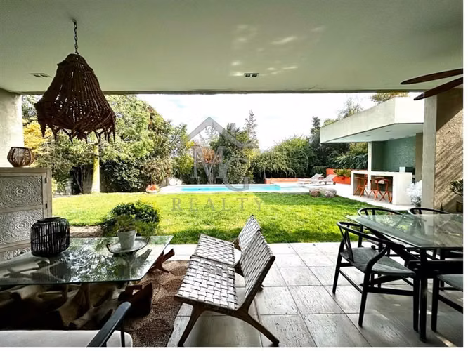 Casa en venta de 4 dorm +escritorio en Piedra Roja Colina