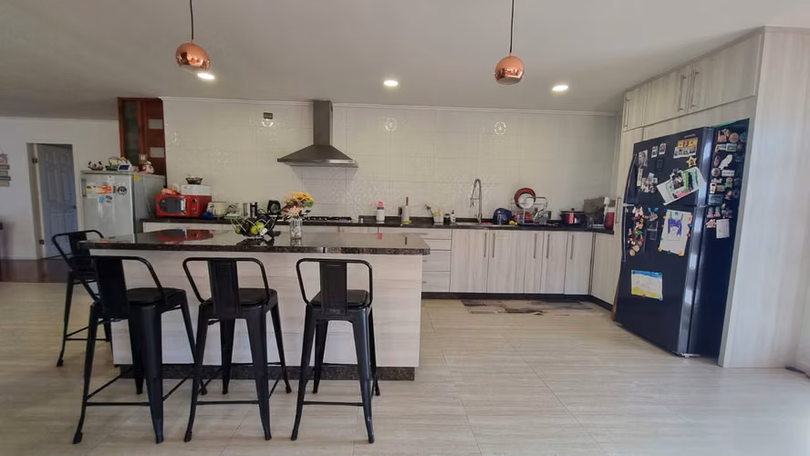 Amplia Casa en Condominio Los Robles Cayumapu