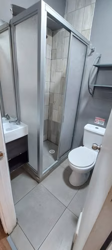 Amplia casa comercial excelente ubicación