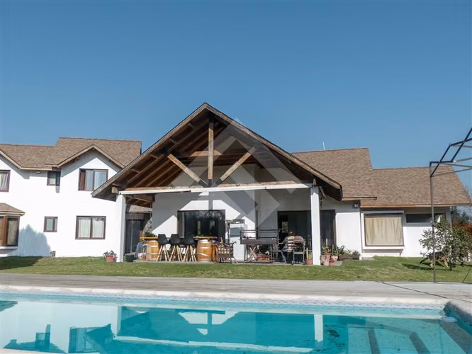 Parcela Vendo 4D4B piscina Panel Solar Condominio Talagante