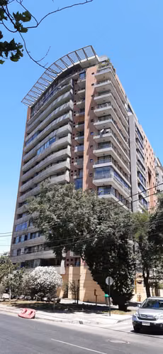 Avenida Presidente Balmaceda - Frente Parque De Los Reyes