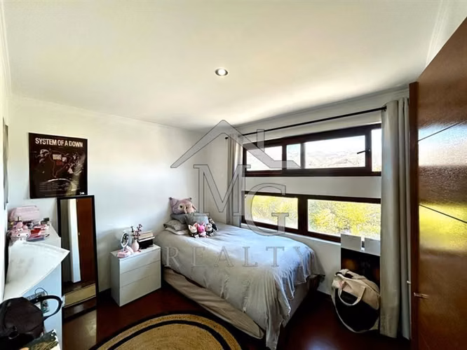 Casa en venta de 4 dorm. en Colina