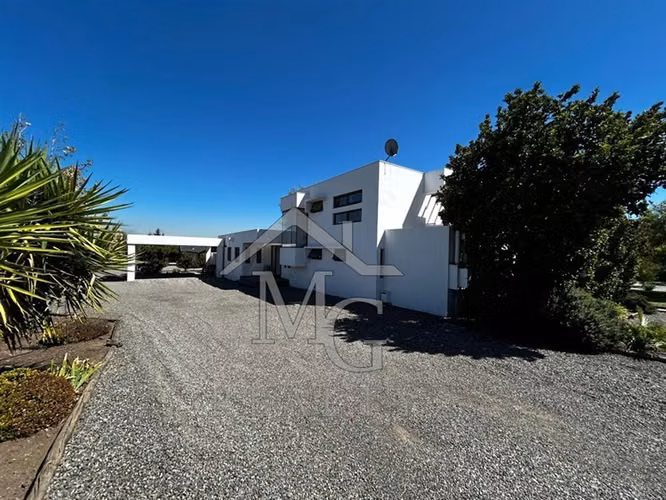Casa en venta de 4 dorm. en Colina