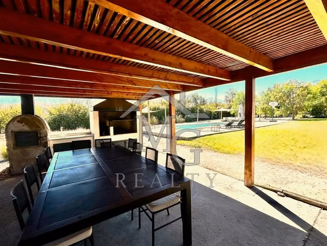 Casa en venta de 4 dorm. en Colina