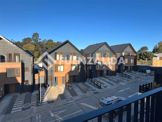 Townhouse Moderno 3D3B Sector Céntrico Puerto Varas