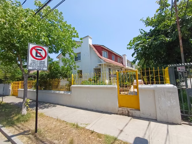 CASA EN LAS CONDES - Imagen 2