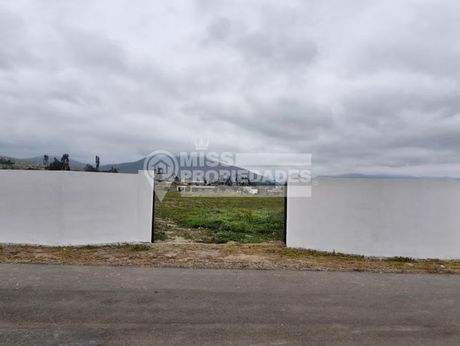 VENDE PARCELA EN CONDOMINIO VISTABELLA - ENTORNO NATURAL