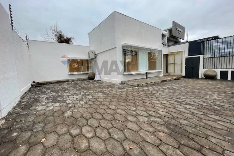 Arriendo de local comercial, vitacura.