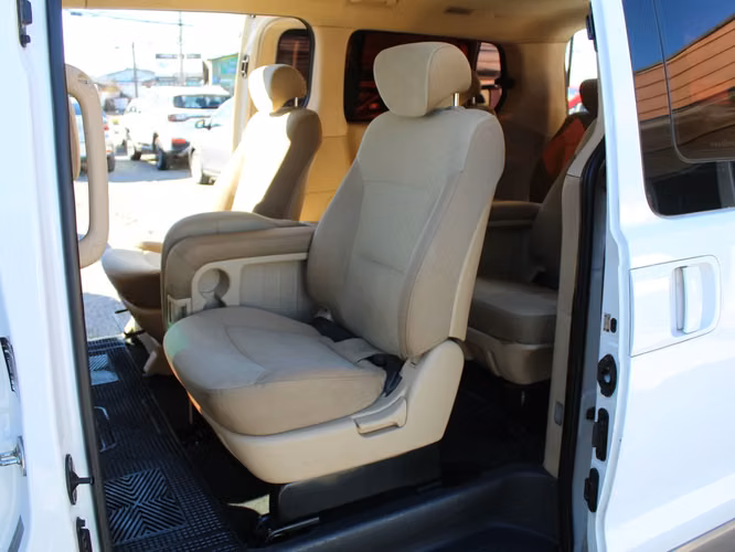 HYUNDAI H1 GLS 2018