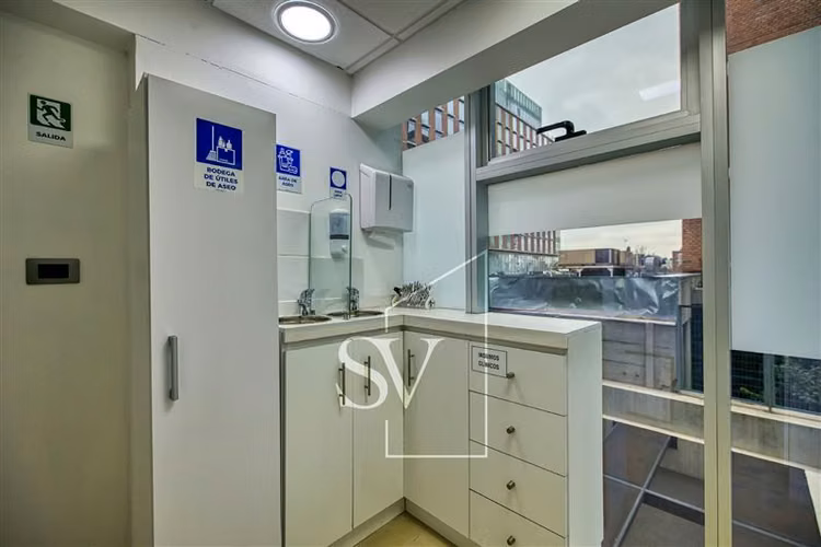 Clínica Dental Full Equipada casi nueva cercana a Estoril