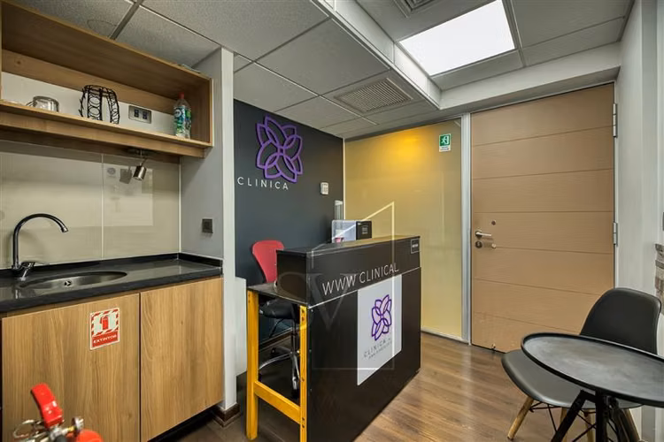 Clínica Dental Full Equipada casi nueva cercana a Estoril