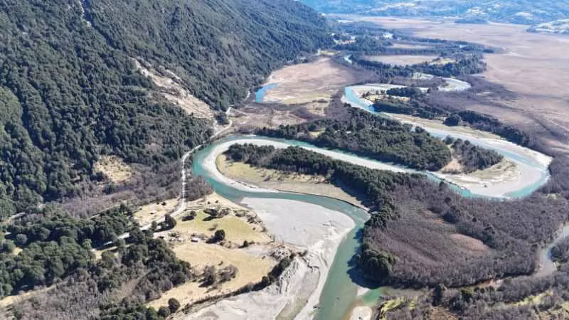 90 hectáreas orilla Carretera Austral y río  (158511)