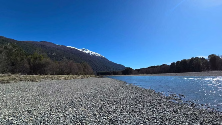 90 hectáreas orilla Carretera Austral y río  (158511)